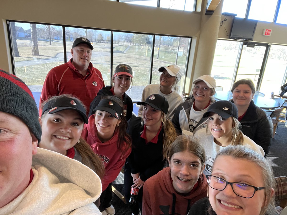 NH Chickasaw Girls Golf wins 184-242 over Charles City.  Lauren 44--> medalist, Molly 45--> Runner Up.  JV shot a 250.  Brenna medalist and Alivia runner-up!