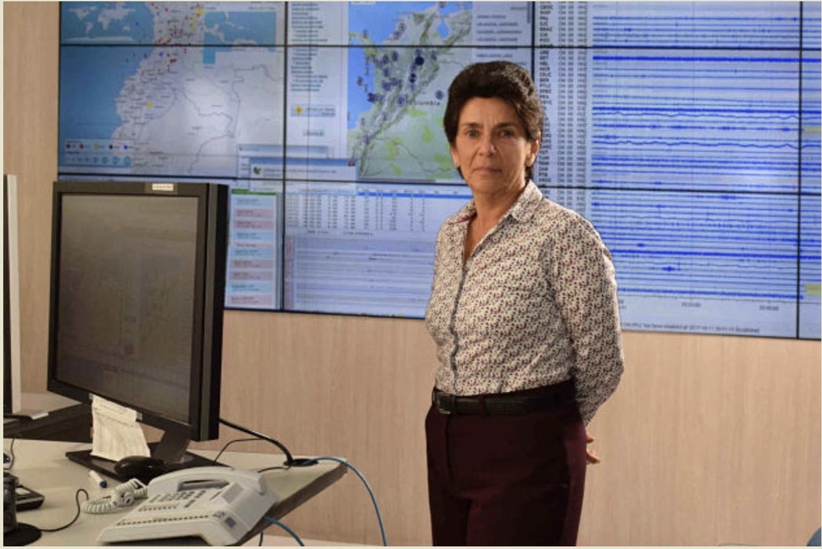 Las capacidades institucionales y sociales con las que cuenta Colombia hoy para afrontar una posible erupción del #VolcánNevadodelRuiz tienen mucho que ver con una mujer y con su trayectoria en los últimos 40 años: #MarthaCalvache.

🧵 sobre mujeres, ciencia, Estado y sociedad