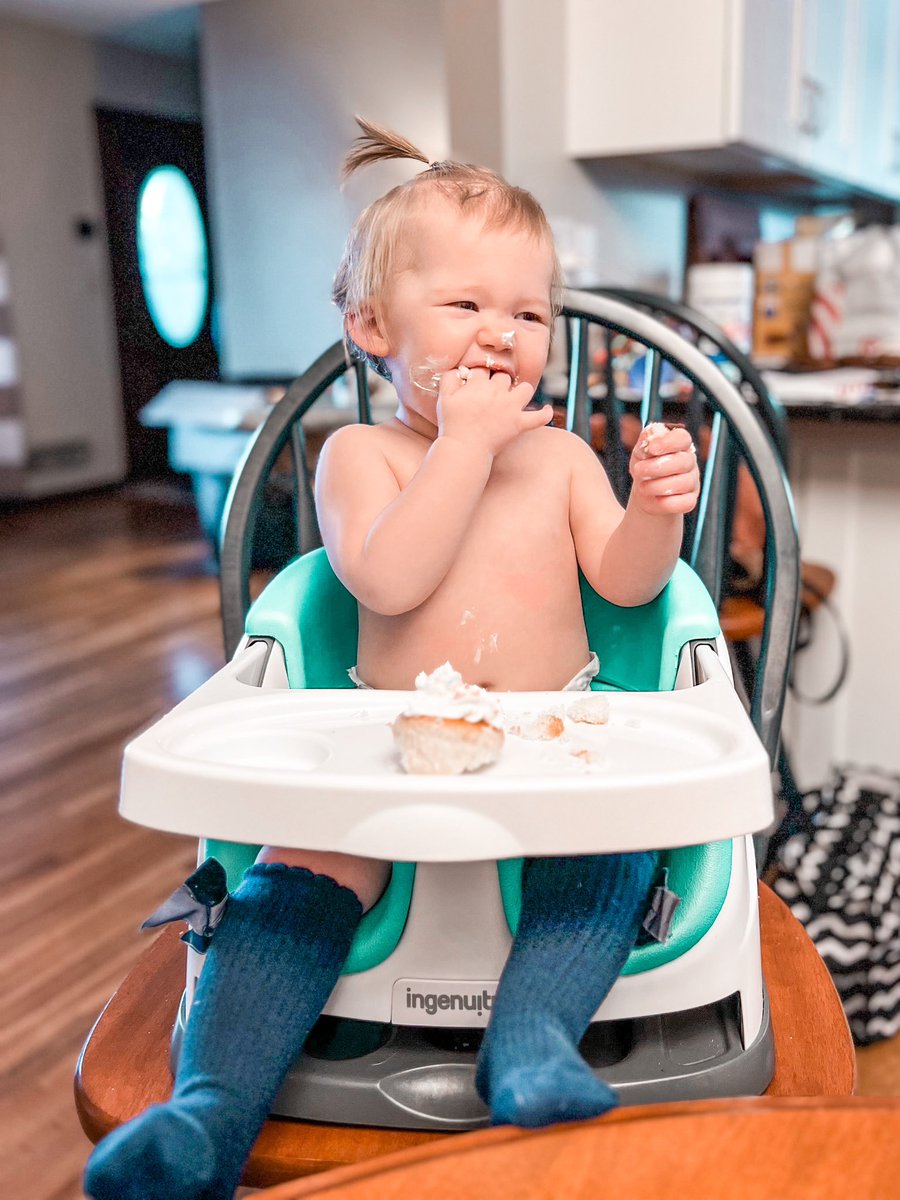 Babe’s first cupcake (and birthday!)