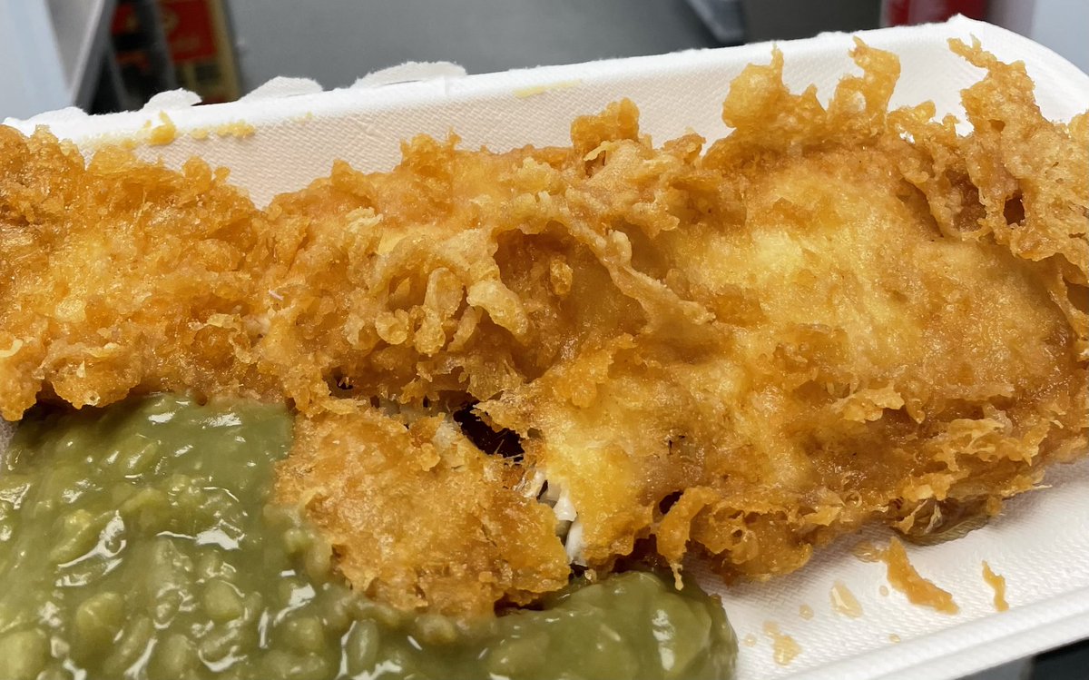s_parso's tweet photo. Good Fryday 🐟🍟 Have a great day, you got this 😎 https://t.co/lX7laVacXw