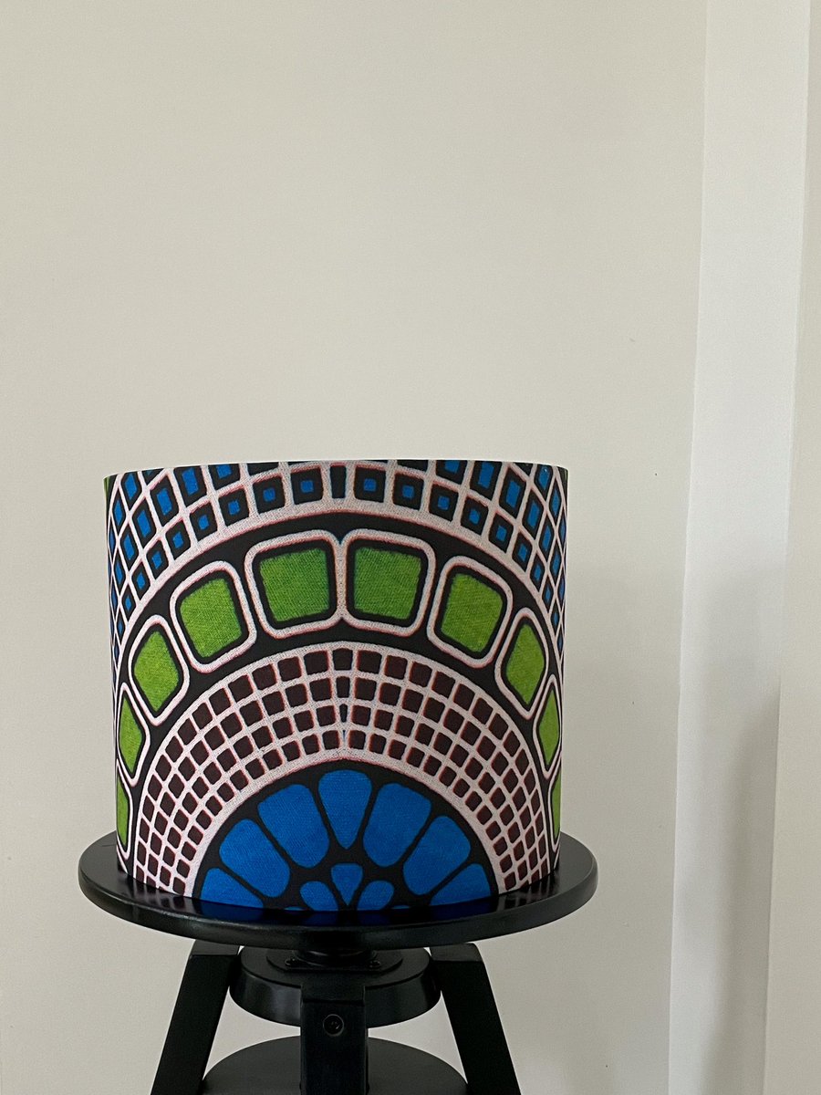 AshantiGirl's tweet image. Showing some of my recent projects with our colourful signature fabric.

I had a plan 3 years ago to add lampshade to our SheabutterCottage range but 
I never pursued it till now.  
This can be mounted as a ceiling or table lampshade.  #availablesoon #sheabuttercottage