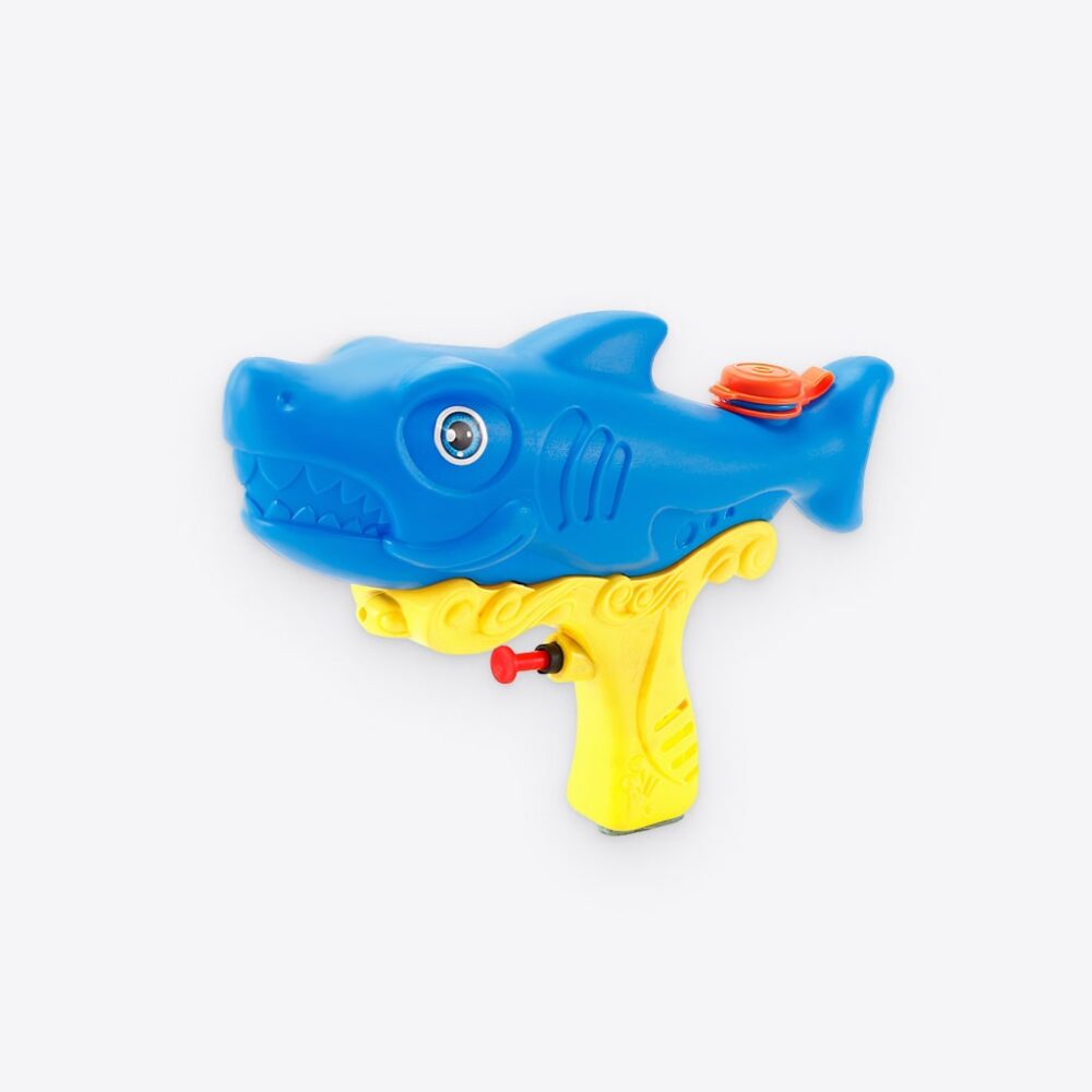 MarketsStore's tweet photo. Shark-Shaped Water Gun #dress #wearsfor #shoplocal #onlinestore https://t.co/AdRXPhQC28 https://t.co/DAp3LsVBoj