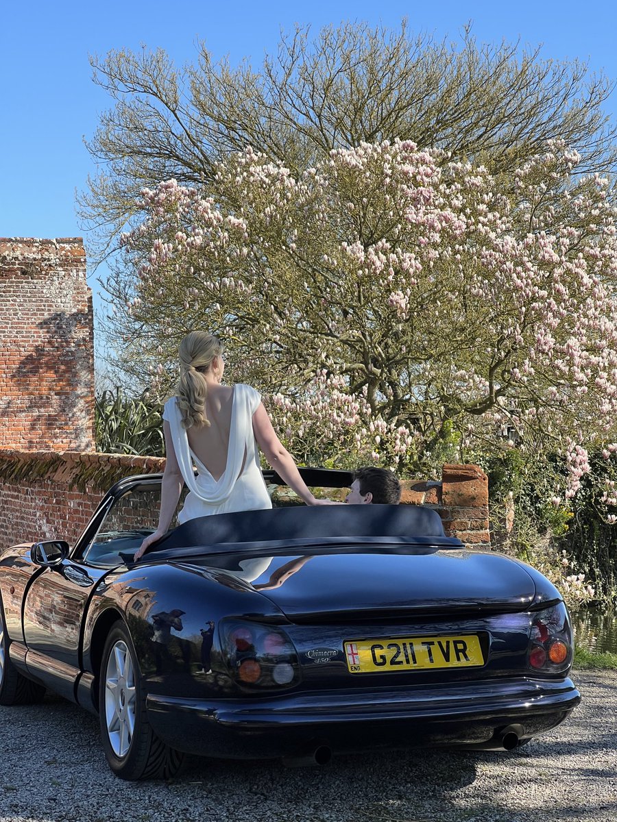 Crow's Hall Weddings tweet media