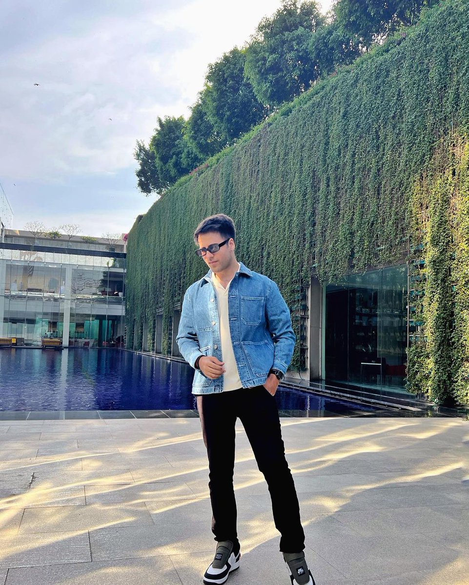 ritvik_aroraa's tweet photo. Too many left profiles, too many I left profiles🧊 https://t.co/p53NKx3nZg