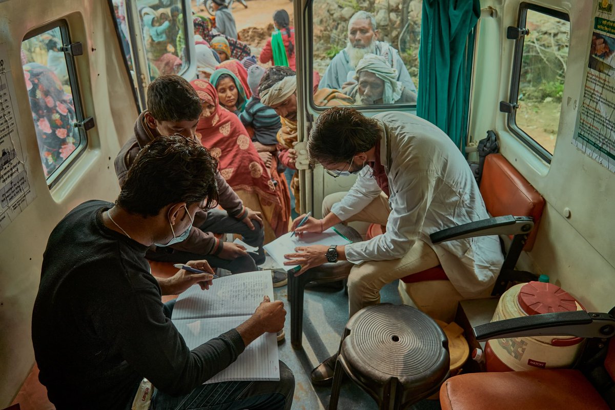 smilefoundation's tweet image. More than 15,800 children and families from 11 villages in Bhiwadi and Tijara, Rajasthan have been provided doorstep healthcare services through #SmileOnWheels, supported by Relaxo Foundation (@relaxofootwears), since April, 2022.
#WorldHealthDay #HealthCannotWait