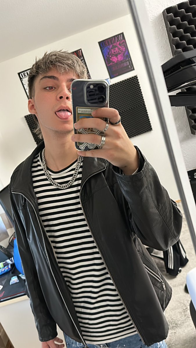 naightmehr's tweet photo. guten morgen ich hoffe euch allen gehts gut 🫶🏼 https://t.co/5dBDJzVjgv