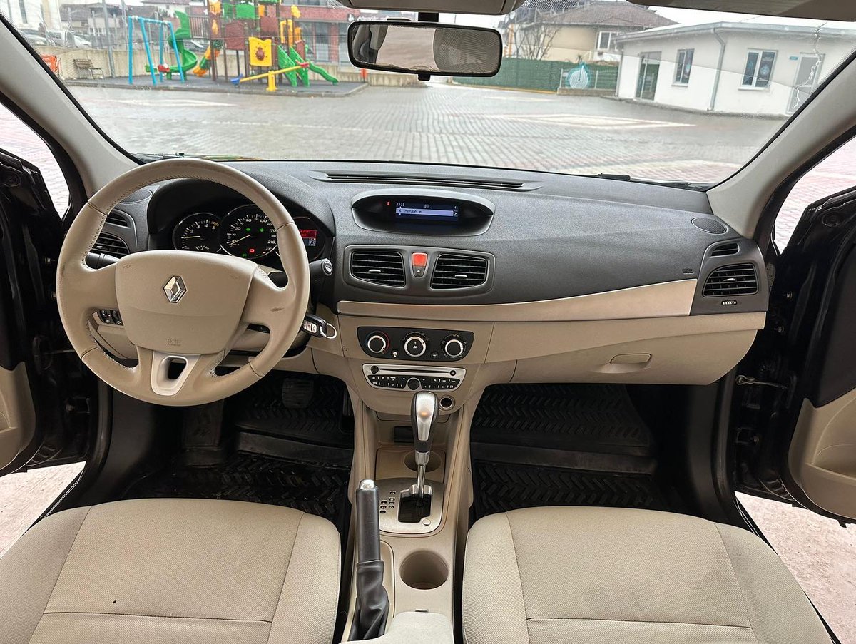 cngzadgzl's tweet image. 2011 Renault 1.5DCİ EXTREME PAKET 234.000KM 
Sağ ön çamurluk 
sol ön çamurluk 
Sol arka kapı 
Arka tampon BOYALIDIR. 
Değişen YOKTUR tramer:1.750₺
#kocaeli #2el #istanbul #yalova #adapazarı #sakarya #gölcük