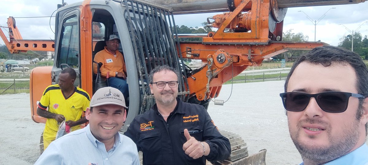 mgmining's tweet image. Siempre estamos al lado de nuestros clientes, estamos dando servicio de acompañamiento a una Piloteadora Tescar CF3 año 2016 cerca a Medellin. #mgmining #piloteadora #tescarcolombia #cimentaciones