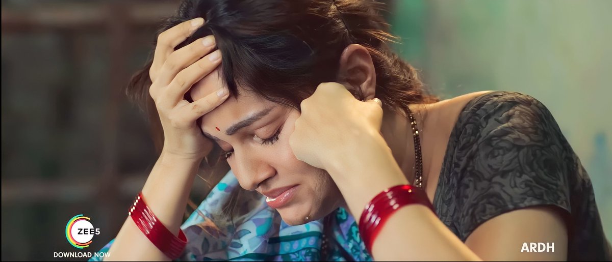 Rubina_OFC_'s tweet image. Gave #Ardh a re-watch , ahh what powerful cinema it is , the emotions are so real can't explain in words ! Quality work ⭐ can't wait for #ArdhZindagi

#RubinaDilaik || @rajpalofficial
🔗zee5.com/movies/details…