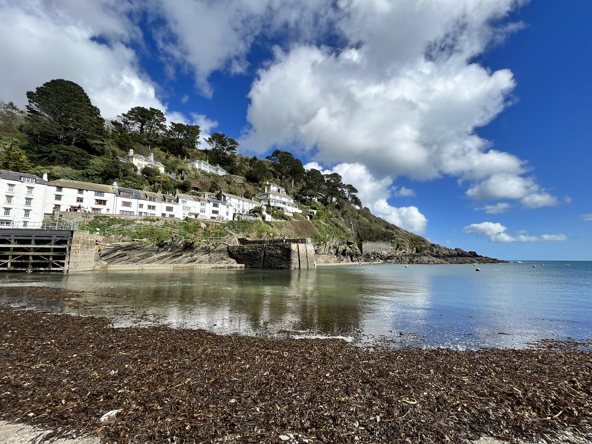 MaudValet's tweet photo. Polperro ☀️🇬🇧 https://t.co/eY9zWSkAmW