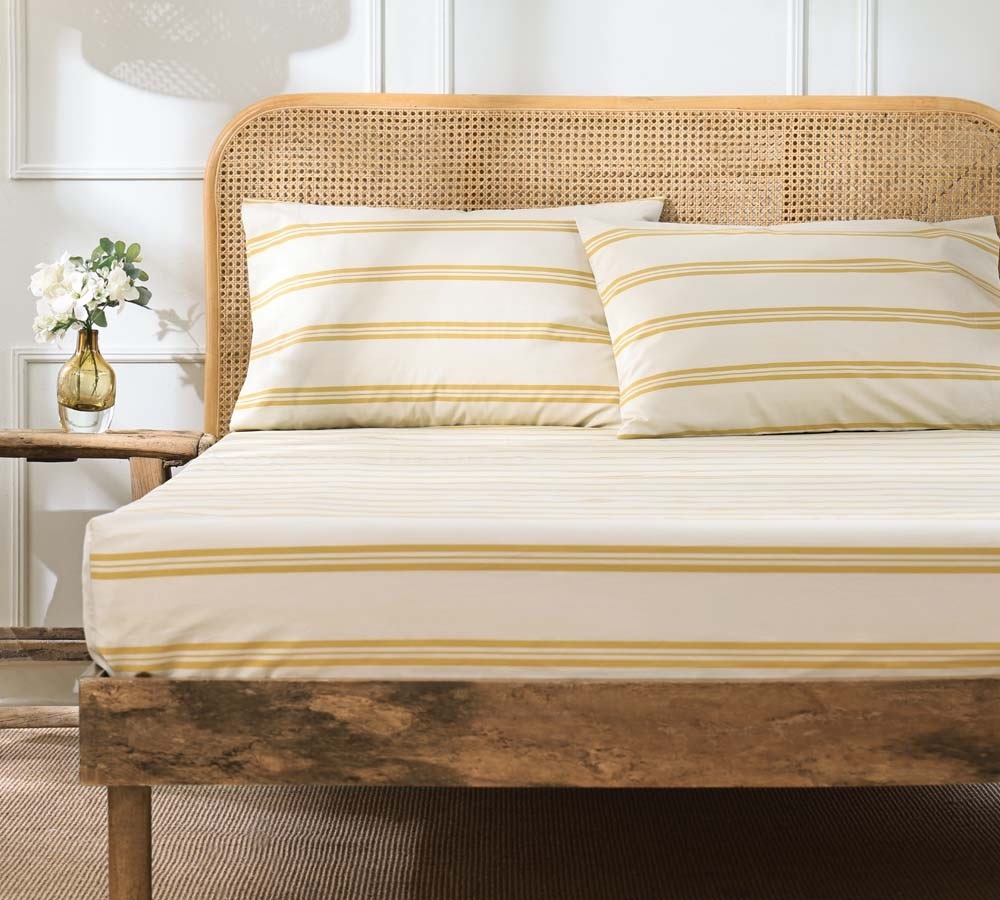 JonesAndTomlin's tweet image. Kew Gardens Bedding celebrates striking and timeless artworks from the Illustrations Collection at the Royal Botanical Gardens.

Refresh your bedroom with this collection of Kew Gardens Bedding bit.ly/kew-bedding

#FloralBedding #BedSheets #BeddingCollection #BedroomDesign