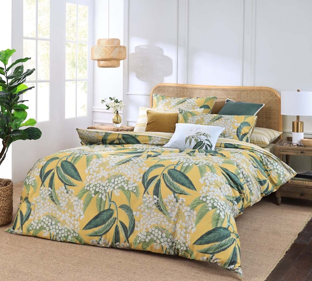 JonesAndTomlin's tweet image. Kew Gardens Bedding celebrates striking and timeless artworks from the Illustrations Collection at the Royal Botanical Gardens.

Refresh your bedroom with this collection of Kew Gardens Bedding bit.ly/kew-bedding

#FloralBedding #BedSheets #BeddingCollection #BedroomDesign