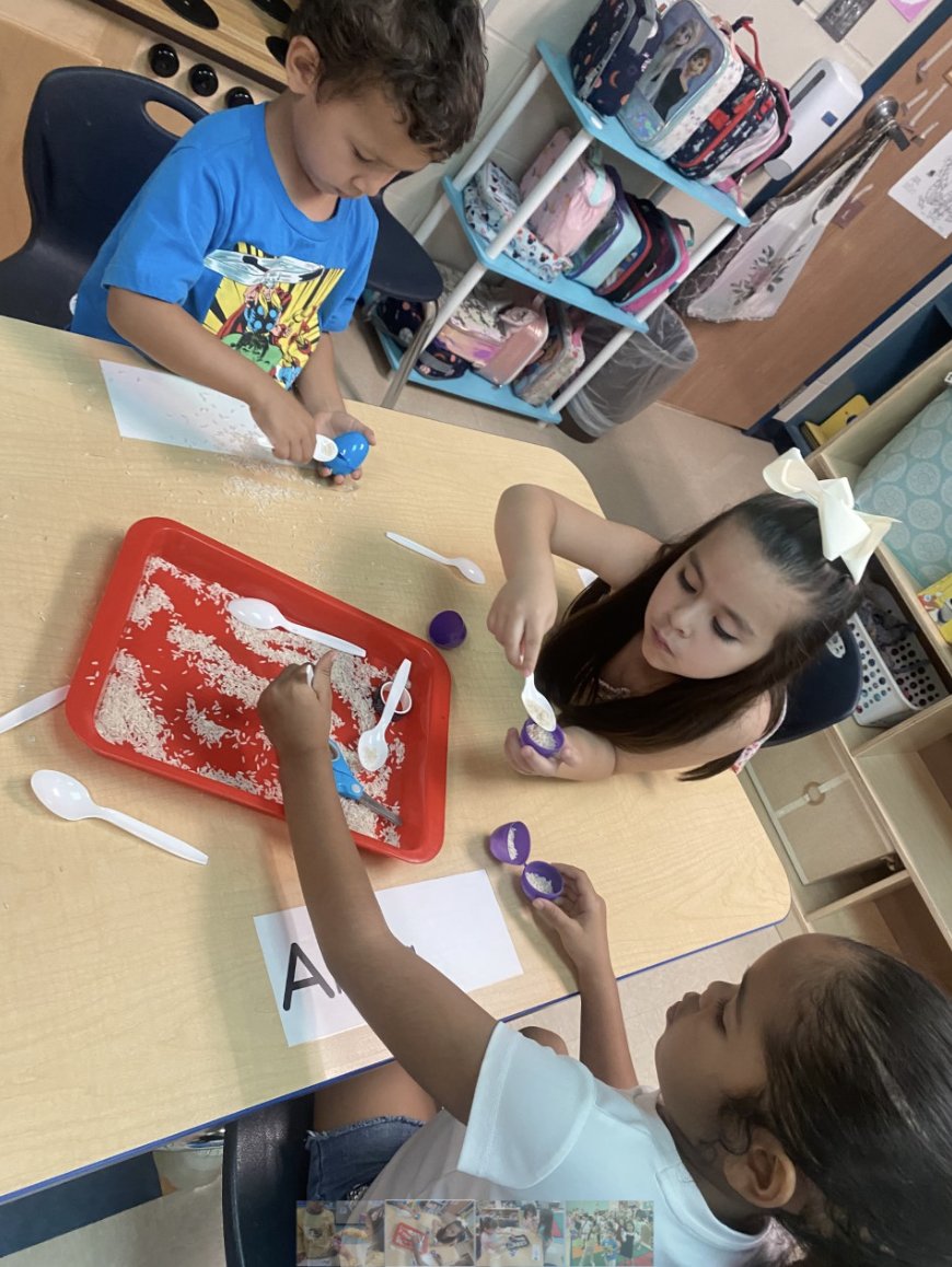 eceneisd's tweet photo. Pre-K at Tuscany Heights had so much fun making maracas for Music Monday! Making musical instruments like maracas, support students fine motor, math and SEL skills. Learning through play for the win! 🎶 #WOYC23 #WOYCTEXAS @texasaeyc https://t.co/wKHjFRXxom