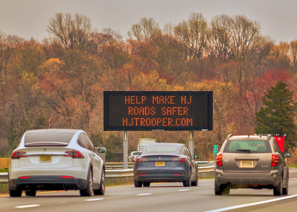 NJSP's tweet photo. Help make NJ roads safer by becoming a New Jersey State Trooper! 

Apply today at https://t.co/osHRF5TsAj. https://t.co/IFB0dKB7zS