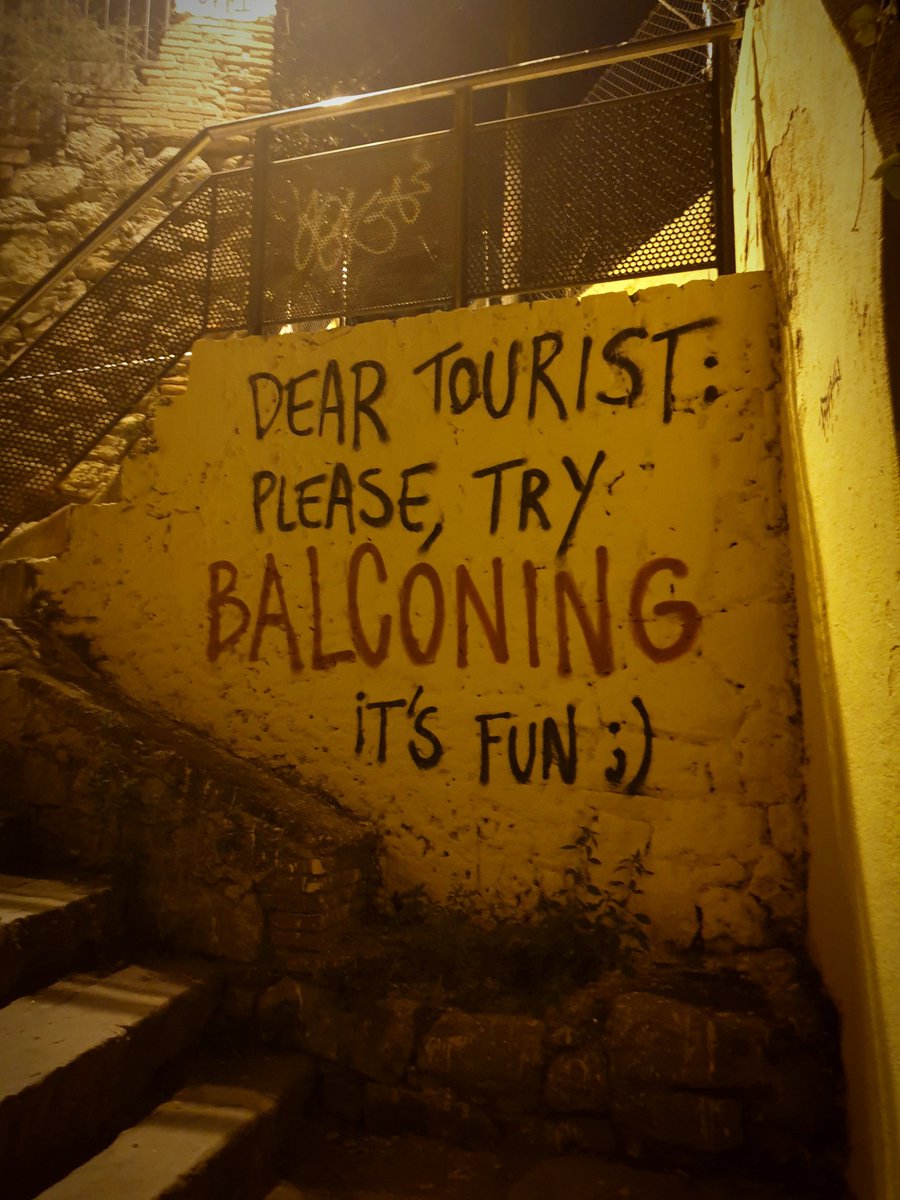 LEscorpiMetxa's tweet photo. Welcome to #Barcelona!

#BalconingIsFun 
#Vallcarca https://t.co/ofN1I3Xjs5
