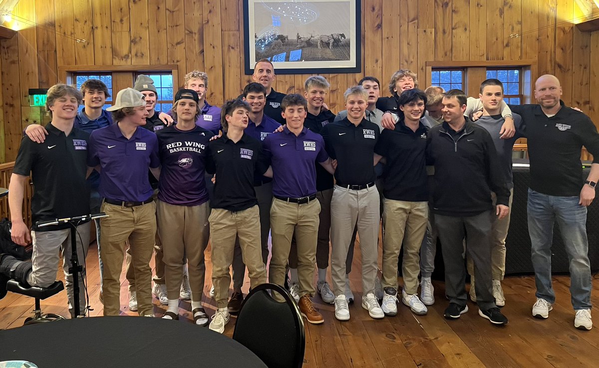RedWingHoops's tweet image. Great way to wrap up the JV/ Varsity season… great atmosphere, great meal, and great people!