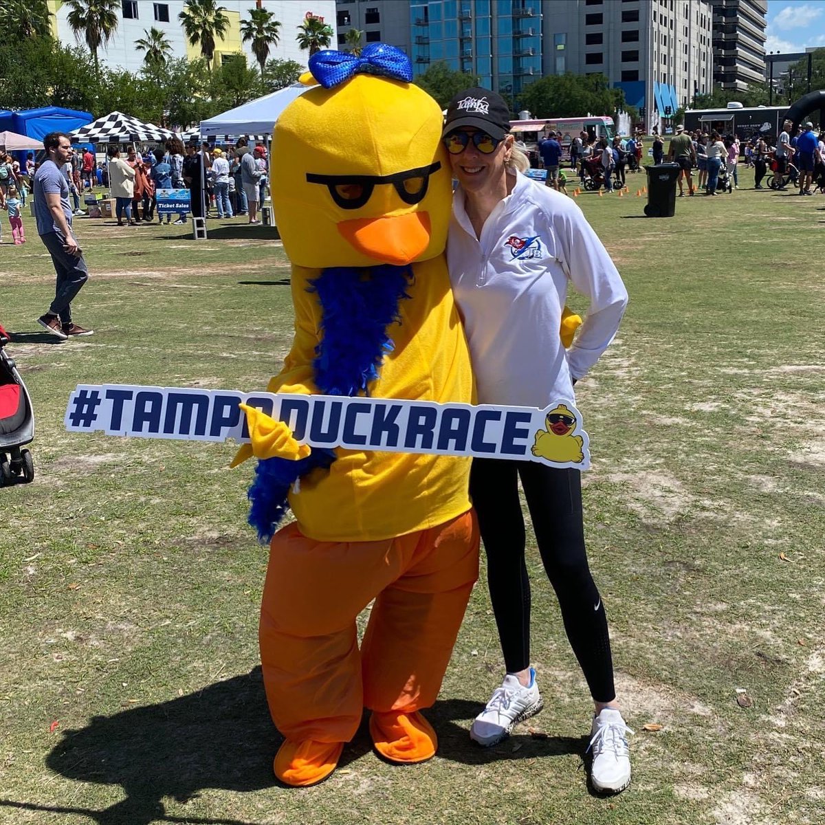 AngyeFox's tweet photo. @TampaKiwanis Duck Race is this Saturday!  Ms. Lucky the Ducky and Mayor @JaneCastor are ready to race! https://t.co/vmBEnifIMR 🐥🏁 https://t.co/P4QFgneESf