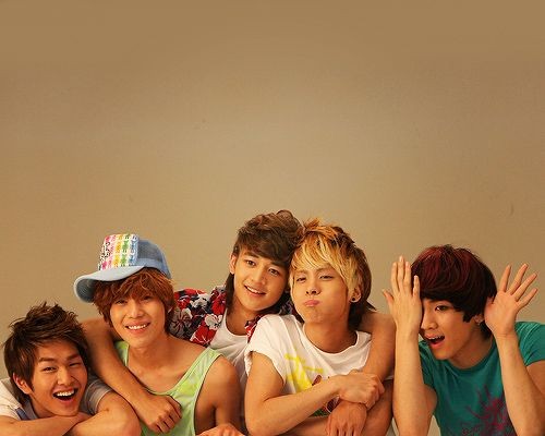 kibumkeyk_'s tweet photo. Old #SHINee pics you didn't ask for but here you go 🩵 https://t.co/tIsq8i2y6C