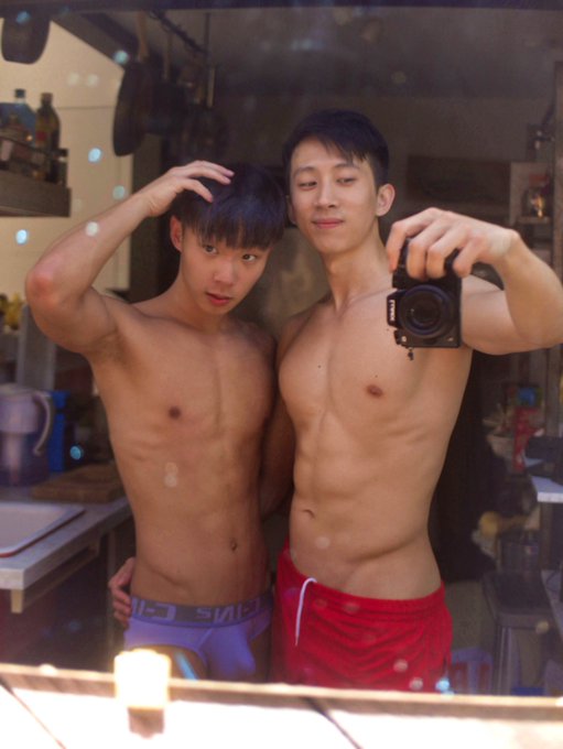 Selling this baby! Used to shoot such classics as Boys&rsquo; Love and Boys&rsquo; Love 2 😂 She needs a new home<a href="/tag/sniffiesrush"class="tags"><span>#sniffiesrush</span></a>