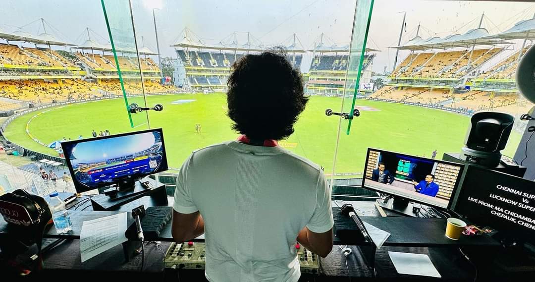 thever_8's tweet photo. #chennai #csk #IPL2023 #rjbalaji @RJ_Balaji anna #CSKvsLSG https://t.co/7kjeAaZttj