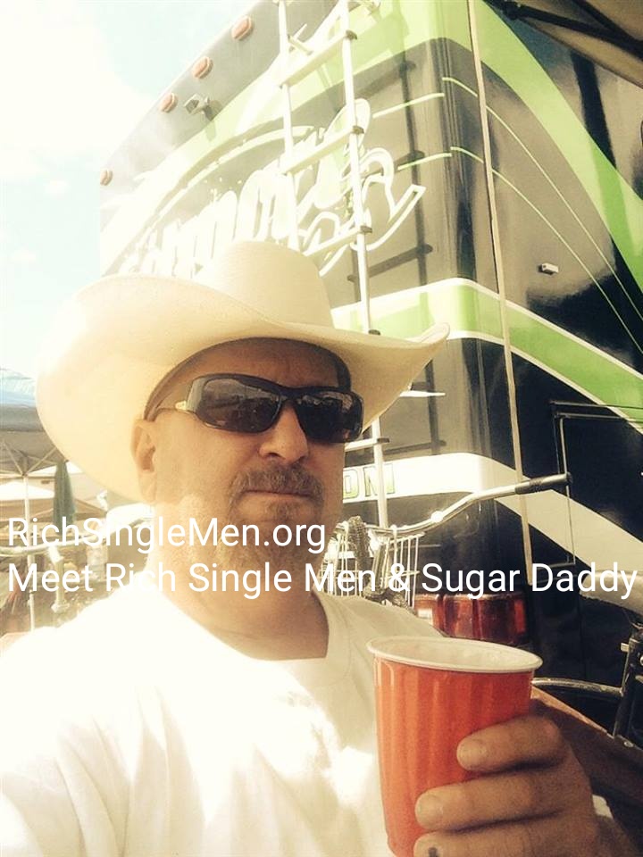 Rich Single Men tweet media