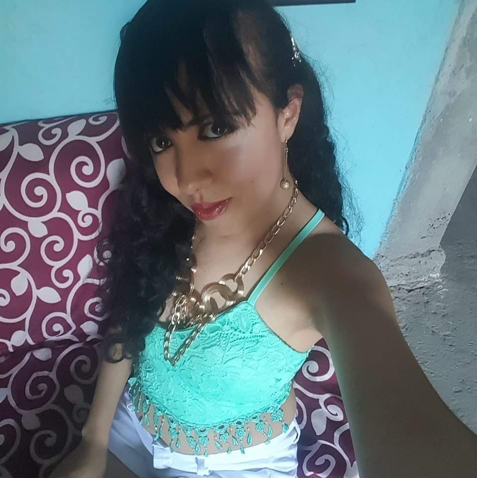 NFahdzd's tweet photo. #rizos #viral #morena #mexicangirl #makeup https://t.co/VHuPO4p9M6