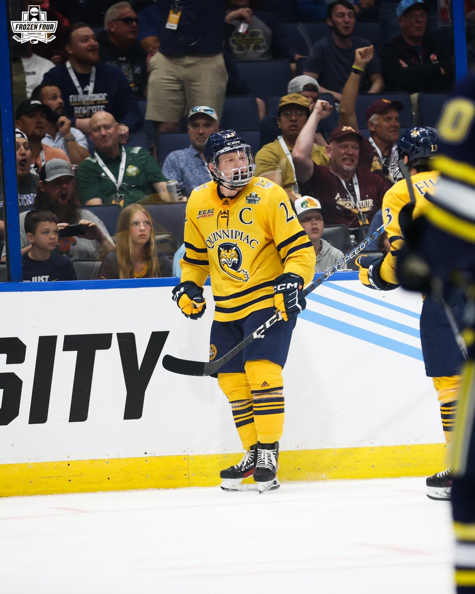 😤😤😤

#MFrozenFour x <a href="/QU_MIH/">Quinnipiac Men's Ice Hockey</a>