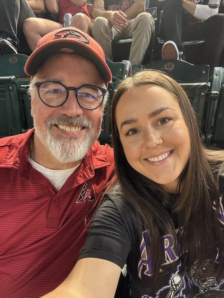 Dadsfav1's tweet photo. Beat LA #WHATAFAN https://t.co/gADHCUo2aZ