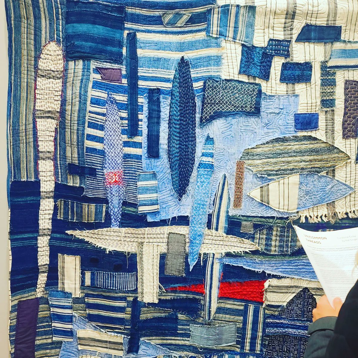 ShopApanaki's tweet image. Being Scene, Uncommon Threads Opening was an amazing night. I want to personally thank Workman Arts and staff, especially Josh Vettivelu, Scott Miller Berry, and  Kat Singer  vision and centering autistic artists 
#uncommonthreads #beingscene2023