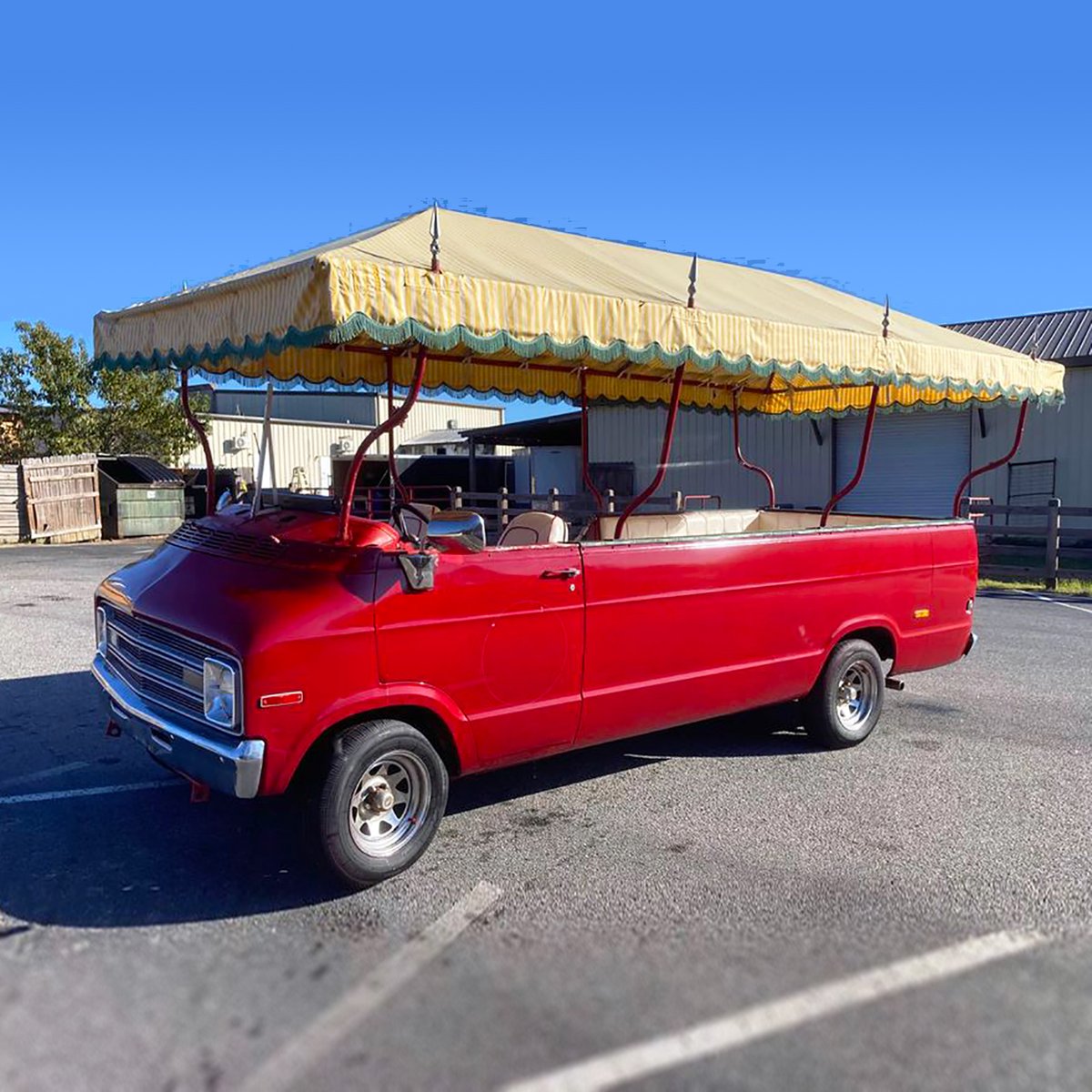 _VanCult_'s tweet photo. Happy "But Is It A Van" Thursday!
..
This thing sure has a big-ass top,
bigger than pornography in japan.
I know what it started off as,
but I have to ask is it STILL a van?
.
#tagtheowner #tagthebuilder #tagthephotographer
.
#red #butisitavan #van #vannin #red #dodge #vancult https://t.co/AbSb0xLIPo