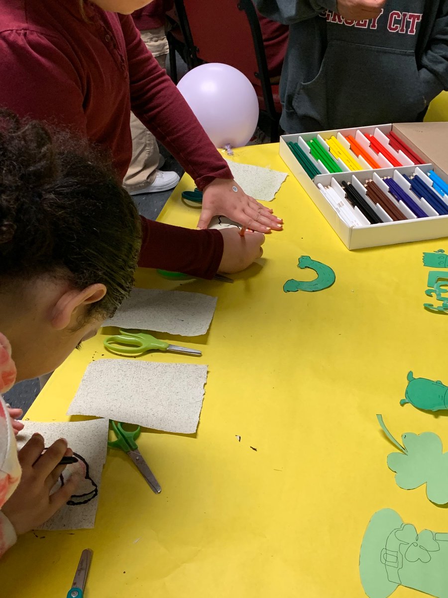 TheTeamPulp's tweet photo. Today we had a steam expo! It was amazing and lots of fun. For our steam expo we made lucking charms with our paper! https://t.co/FK5BvHXo2W