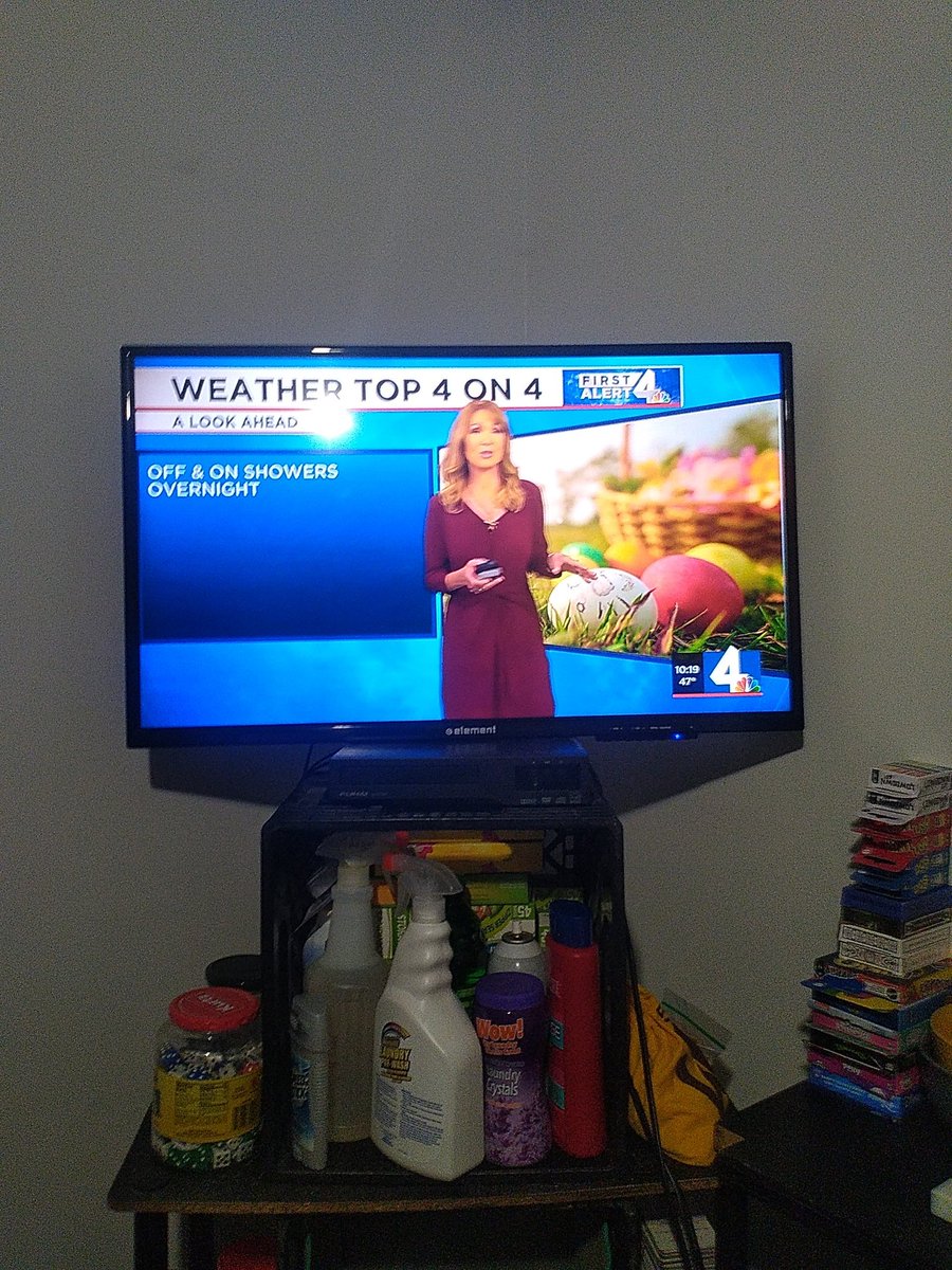 I m watching my beautiful smart friend <a href="/LisaSpencerWSMV/">Lisa Spencer</a> 😀