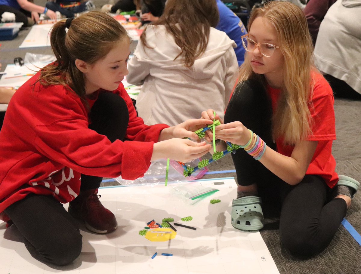 TheSTEMnerdette's tweet image. So proud of our middle school STEM teams!!! They did a great job at todays STEM competition! It never gets old watching teams as they work together! #STEMandLiteracy #STEMatWCS ❤️