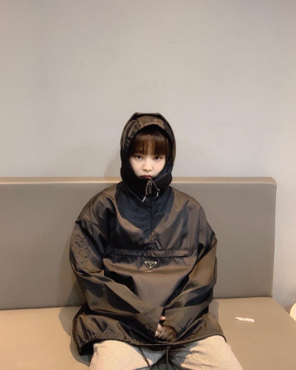 p_phantastic's tweet image. Y hoy decidí que debía explotarme y decirle #𝐆øod𝐁ye𝐖ɪɴᴅʏ a la era más preciosa que puede existir (la era mcdonald's) y aunque estamos muy tristes, igual no nos importa, aquí solo lloramos por este fin.

𝘴𝘢𝘺𝘶 🎋ᜊ 🍾 𝘧𝘦𝘴𝘵