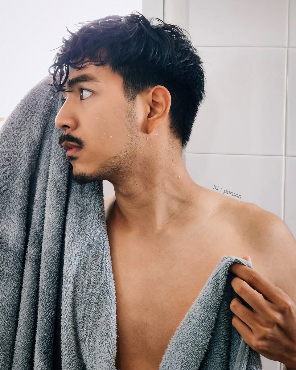 PonThanakornnn's tweet photo. เราไม่ใช่ของมีประโยชน์  แต่ขอโปรโมทว่าอร่อย  😳🤣🙈
#พี่หนวด #พลธนกร #แคปชั่น #แคปชั่นเด็ด https://t.co/4tcNAJ4ZZI