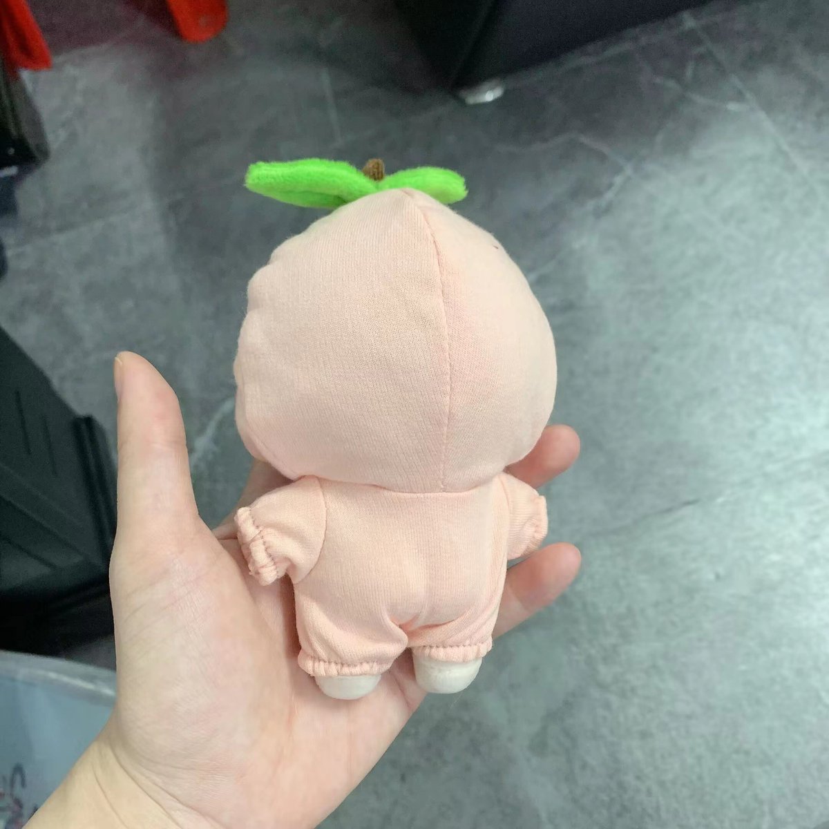 YJAS_MOCHISUB's tweet photo. 아,, 현재 샘플링은 다 끝난 상태라 주문받고 생산 바로 들어갈수 있어용😬😬 호박착장도 샘플링 끝나는대로 공유할게요🤗 https://t.co/1lXF8Z24PP
