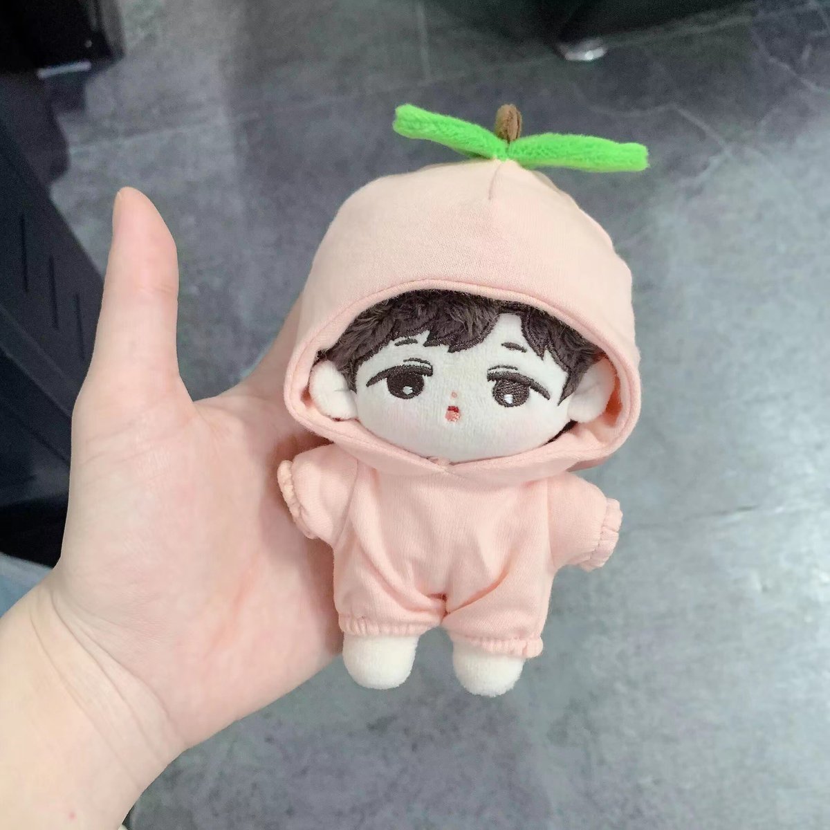 YJAS_MOCHISUB's tweet photo. 아,, 현재 샘플링은 다 끝난 상태라 주문받고 생산 바로 들어갈수 있어용😬😬 호박착장도 샘플링 끝나는대로 공유할게요🤗 https://t.co/1lXF8Z24PP
