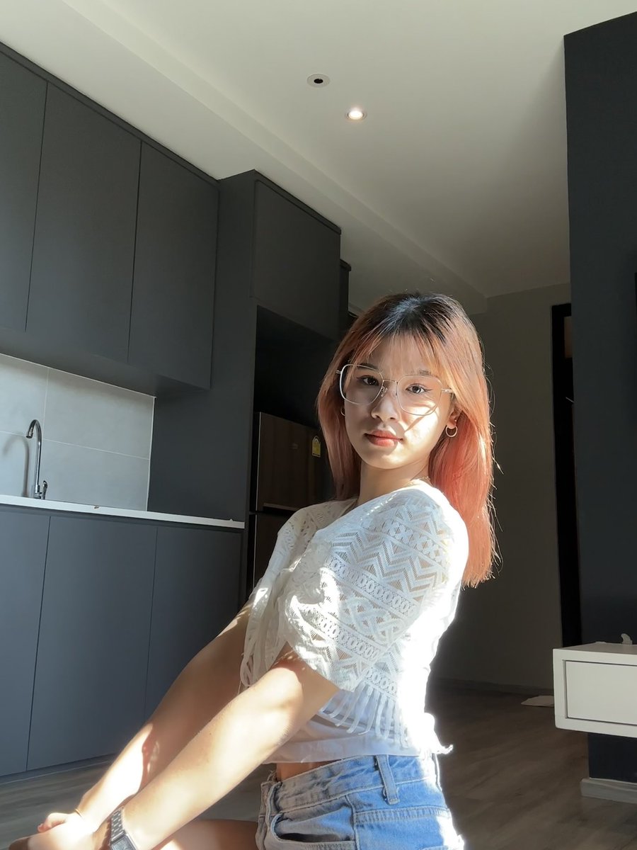 hhwniii's tweet photo. April 🎂🥰 https://t.co/zYxADJAaYA