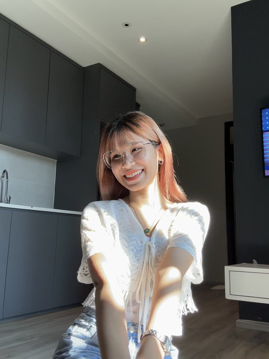 hhwniii's tweet photo. April 🎂🥰 https://t.co/zYxADJAaYA