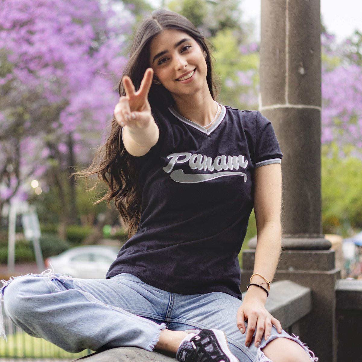 PanamOficial's tweet photo. Usa lo que te haga feliz, usa PANAM. 

Encuentra las playeras en https://t.co/JkF479hW3s y en tiendas físicas. 🛒🛍️

#ropa #outfit #ofni #panam #estilopanam https://t.co/fxaS4m0Myy