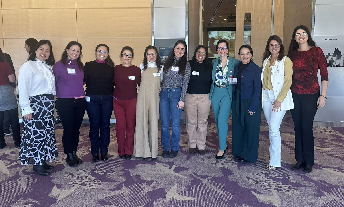 DrsPenaBischoff's tweet photo. Brazilian #pedsurg at the #penacourse 2023. #ilooklikeasurgeon @WomenSurgeons @womeninsurgery @500WIM https://t.co/V4CuJAh6Xw