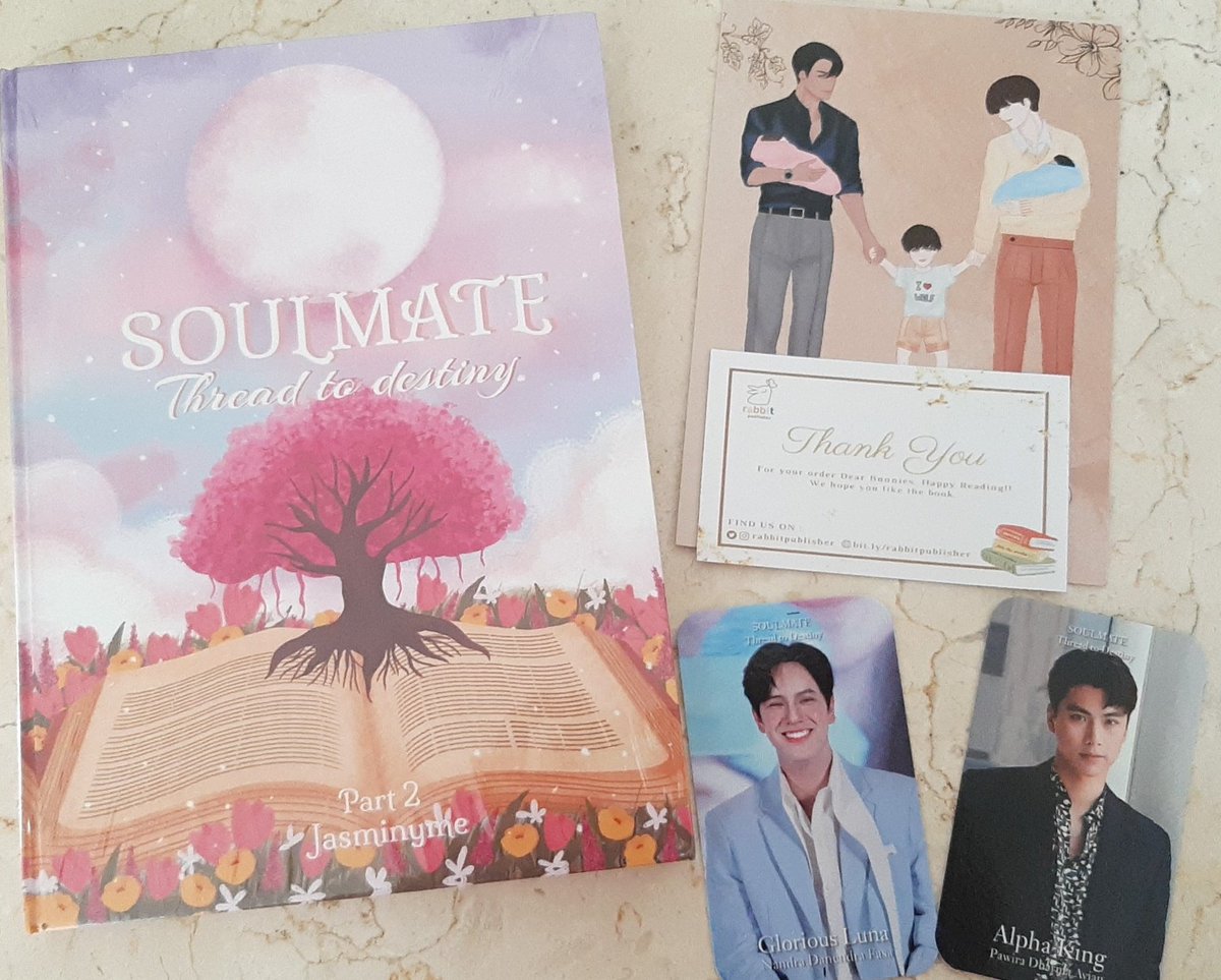 g_seazele's tweet photo. Yeayyy.. Udah sampe bukunya. Thank you @Jasminyme @Rabbitpublisher 😘😘 https://t.co/eTHLmi8txy