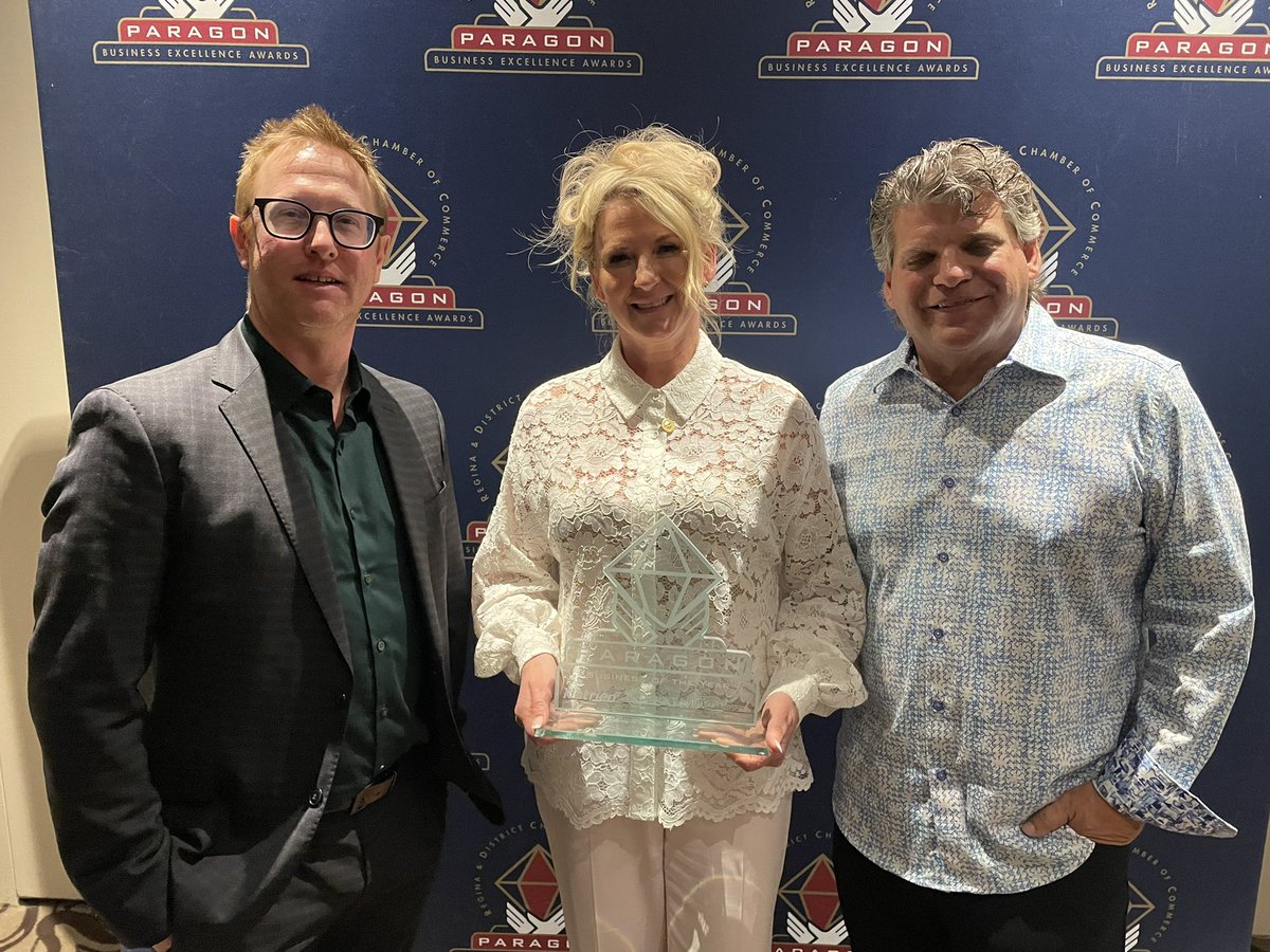 The final award of the night is the #BusinessOfTheYear > 25 employees category (sponsored by @GrantThorntonCA) &amp; the winner is <a href="/SudsRegina/">SUDS Car Wash</a> #ParagonAwards