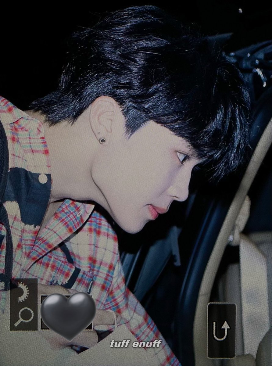 pgwshines's tweet photo. His jaw line's sharper than my kitchen knife😭

#EnGarde_with_Gunwook 
#박건욱_빛나고있습니다_준비시작
#EnGarde_OnTop
#PARKGUNWOOK #박건욱_빛나고있습니다_준비시작 https://t.co/hndTKmvDoF