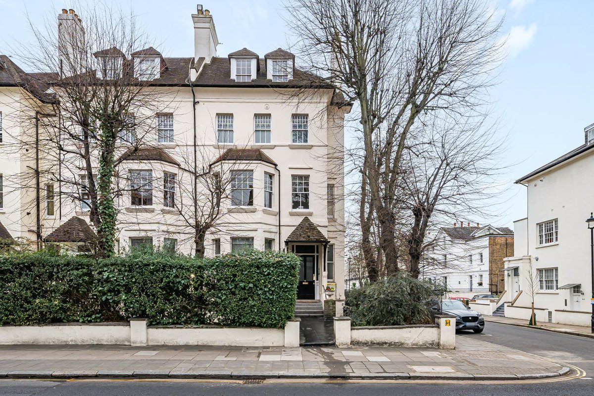 ChancellorsEA's tweet image. A two-bedroom second-floor flat set within an attractive period conversion on Abbey Road | £3,000 PCM

• Entrance Hall
• Reception Room
• Open Plan Kitchen

bit.ly/3ZzzDTu

Get in contact today on 020 7722 7101

#chancellors #apartment #stjohnswood #londonproperty