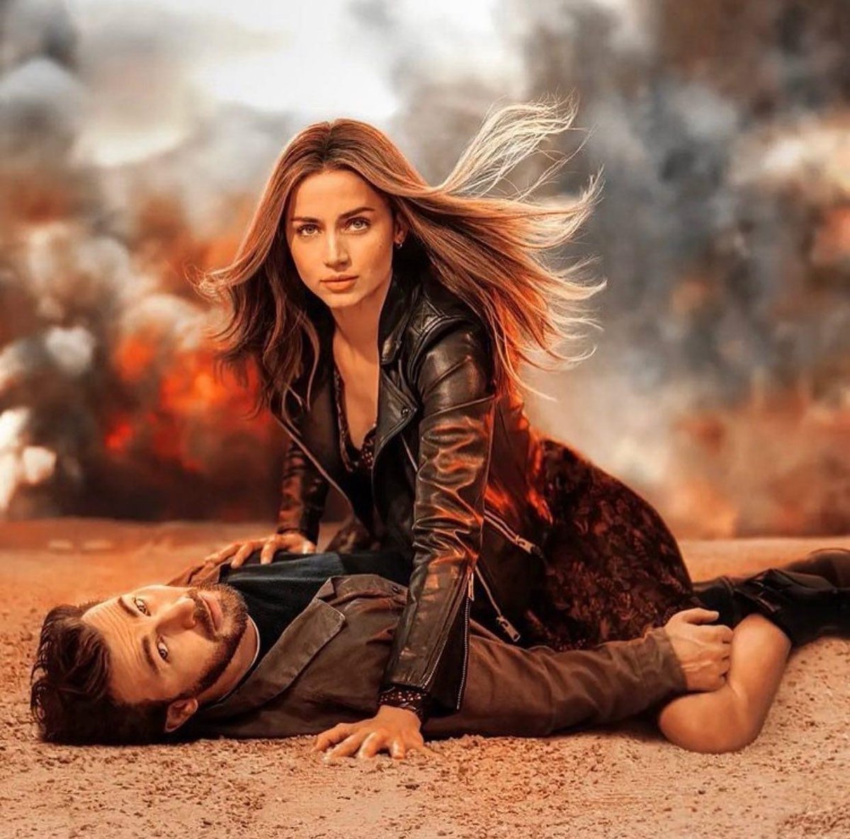 doctorfan06's tweet photo. #ChrisEvans
#AnaDeArmas
#Ghosted
#emojiescount #beacactus https://t.co/Kmz3i3fgua
