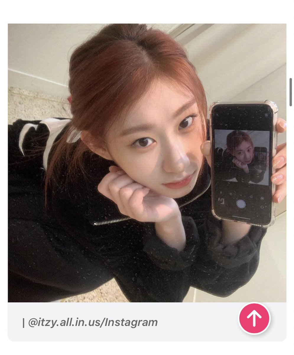 chaerykai's tweet photo. an article mentioning chaeryeong’s pose way before any of your favs… https://t.co/davqvdGltb