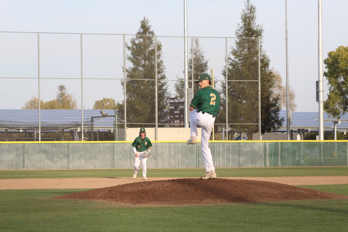 AustinPrice28's tweet photo. Great championship win last night to end a great tournament. I went 4 2/3 innings in the start against Coalinga HS. Had 3K 4BB and giving up 3 runs. Need to work on getting ahead in counts and minimizing walks. First start of the year went very well overall though. https://t.co/9lGcpvem6g