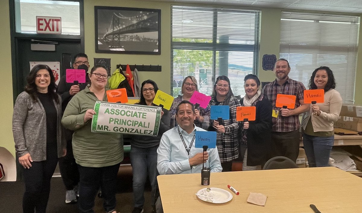 MissAlma_LMS's tweet photo. Celebrating & Connecting!! @LMSCougars has the greatest #AssociatePrincipal!! Three 10 minute moments during lunch breaks of “All About Albert” trivia, fun & delicious desserts!@LUSDHighlights https://t.co/S8GR3Cl2bm
