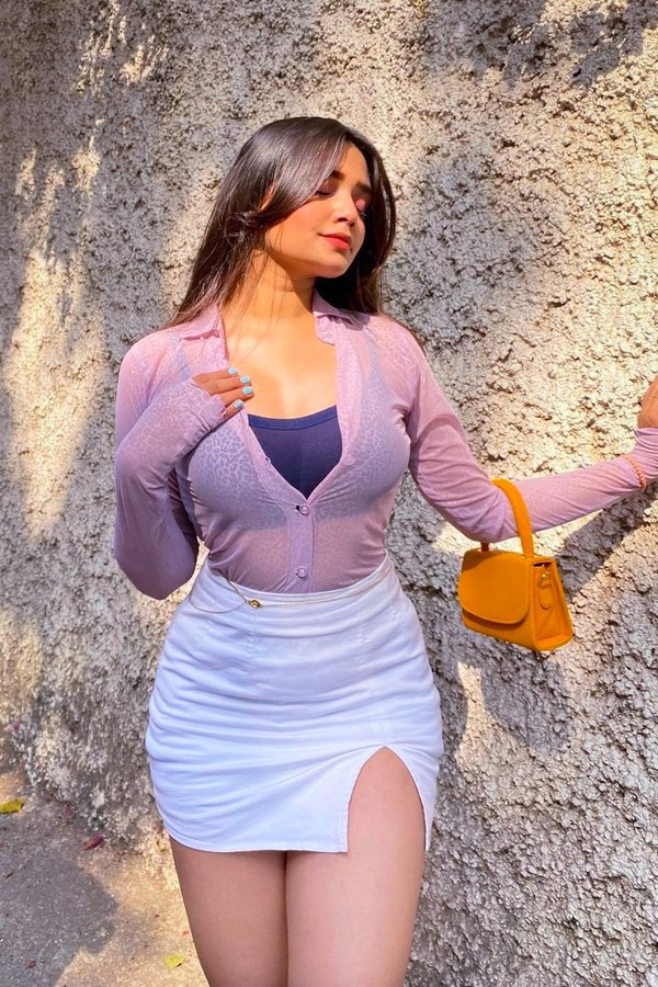 FtFXtwJaAAIayCk?format=jpg&name=900x900